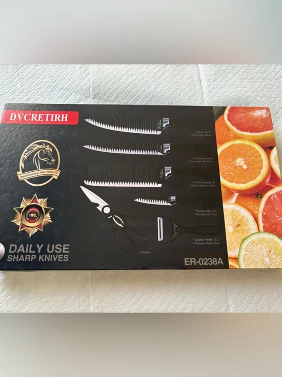 NEW IN BOX- Dvcretirh professional knife, kitchen utensils 6 piece set